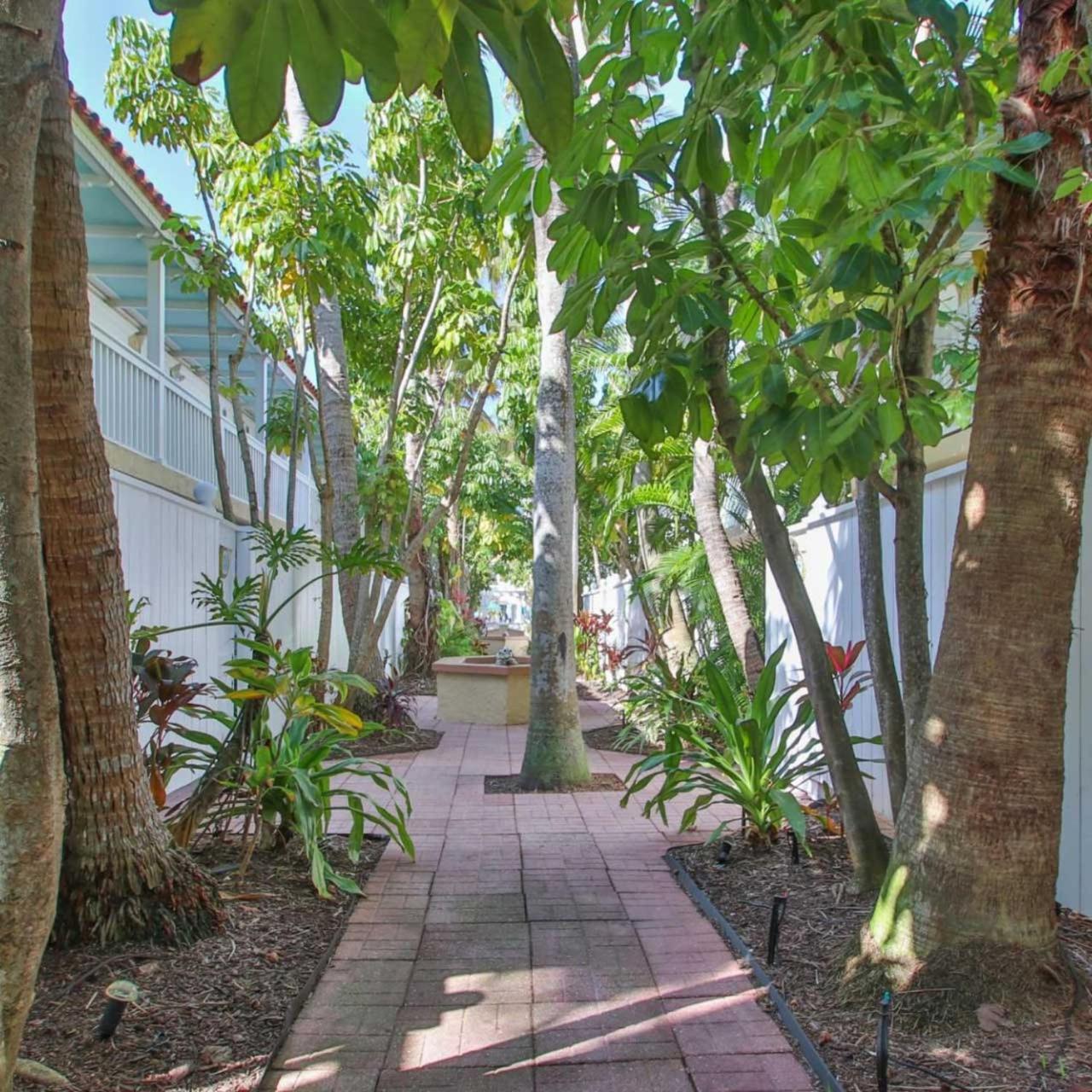 Tortuga Inn Beach Resort Unit #229 Bradenton Beach Exterior foto